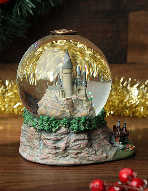 Hogwarts Snow Globe