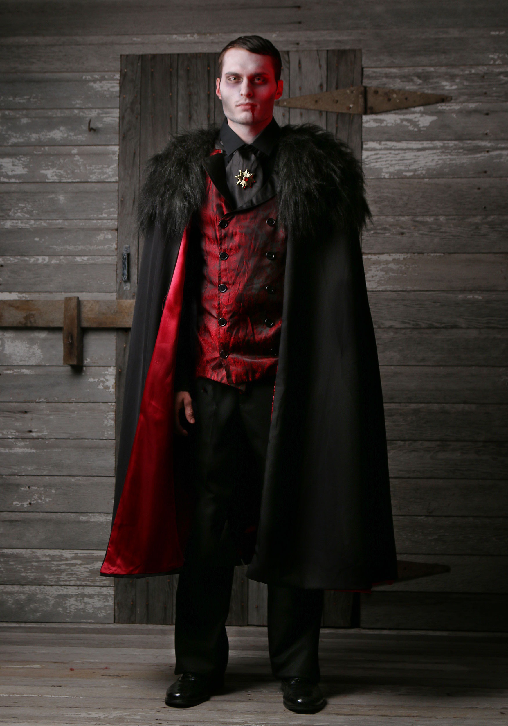 Deluxe Men s Vampire Costume