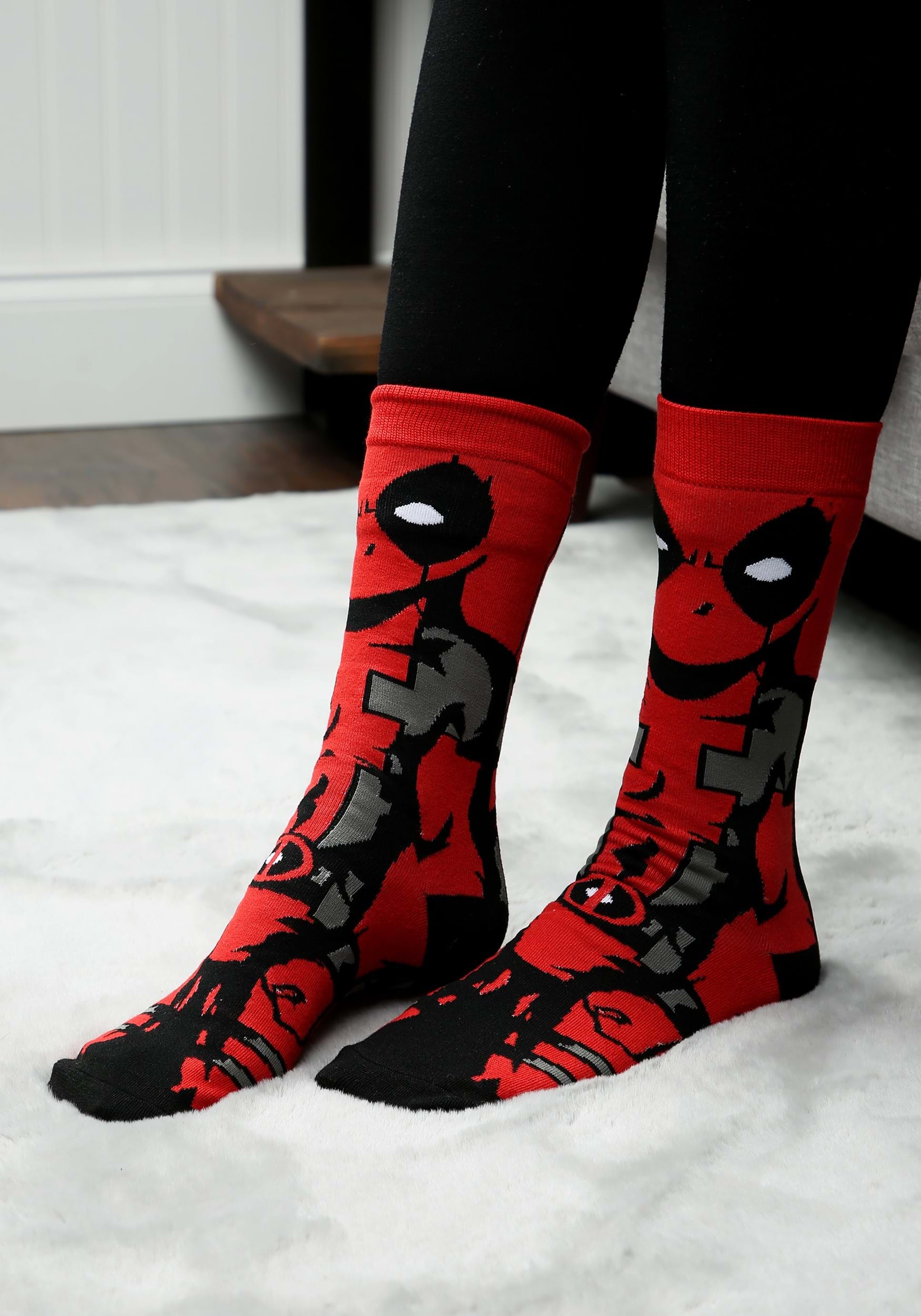 Adults Marvel Comics Deadpool 360 Crew Socks