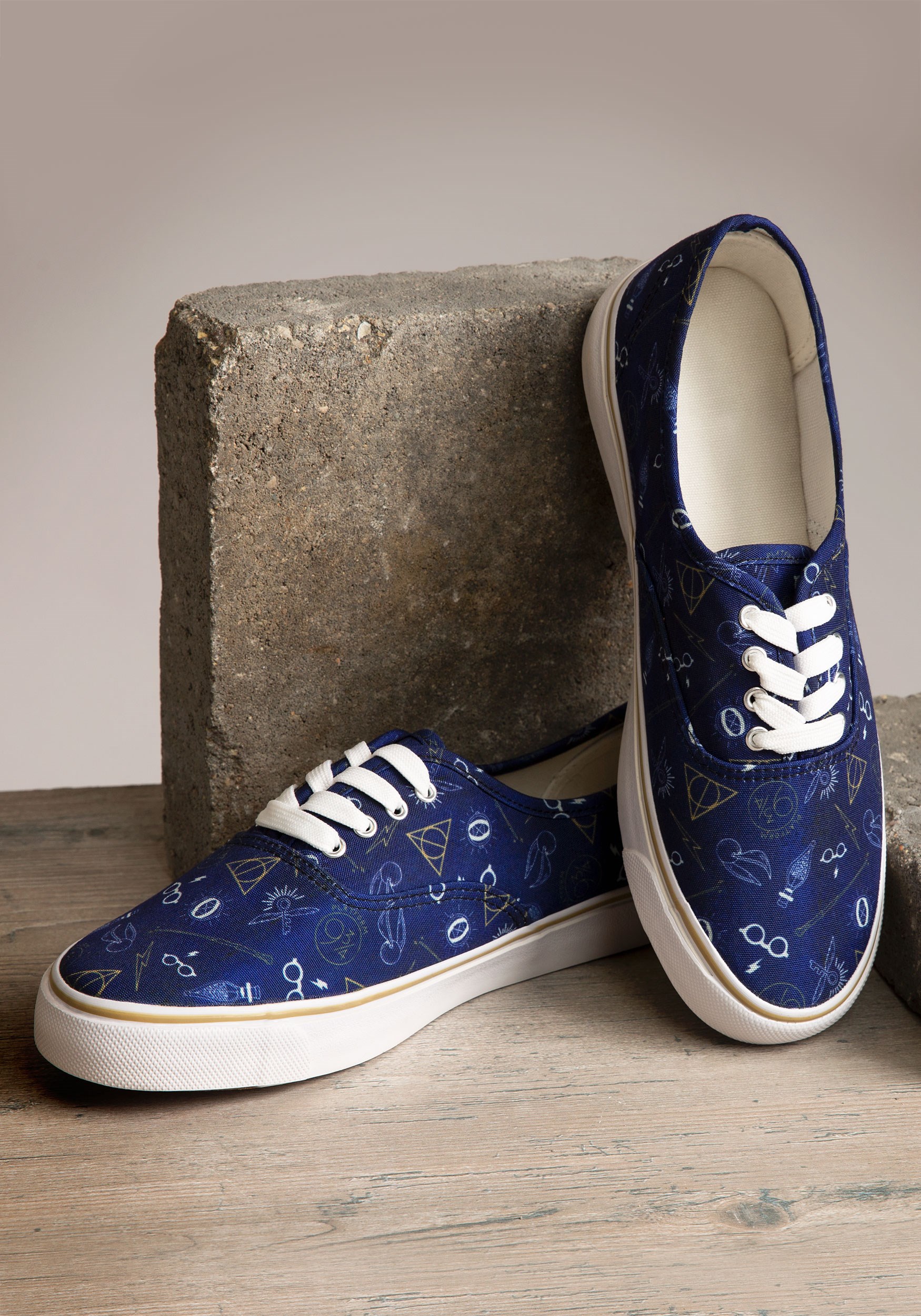 Harry Potter Women�s Blue Canvas Shoes