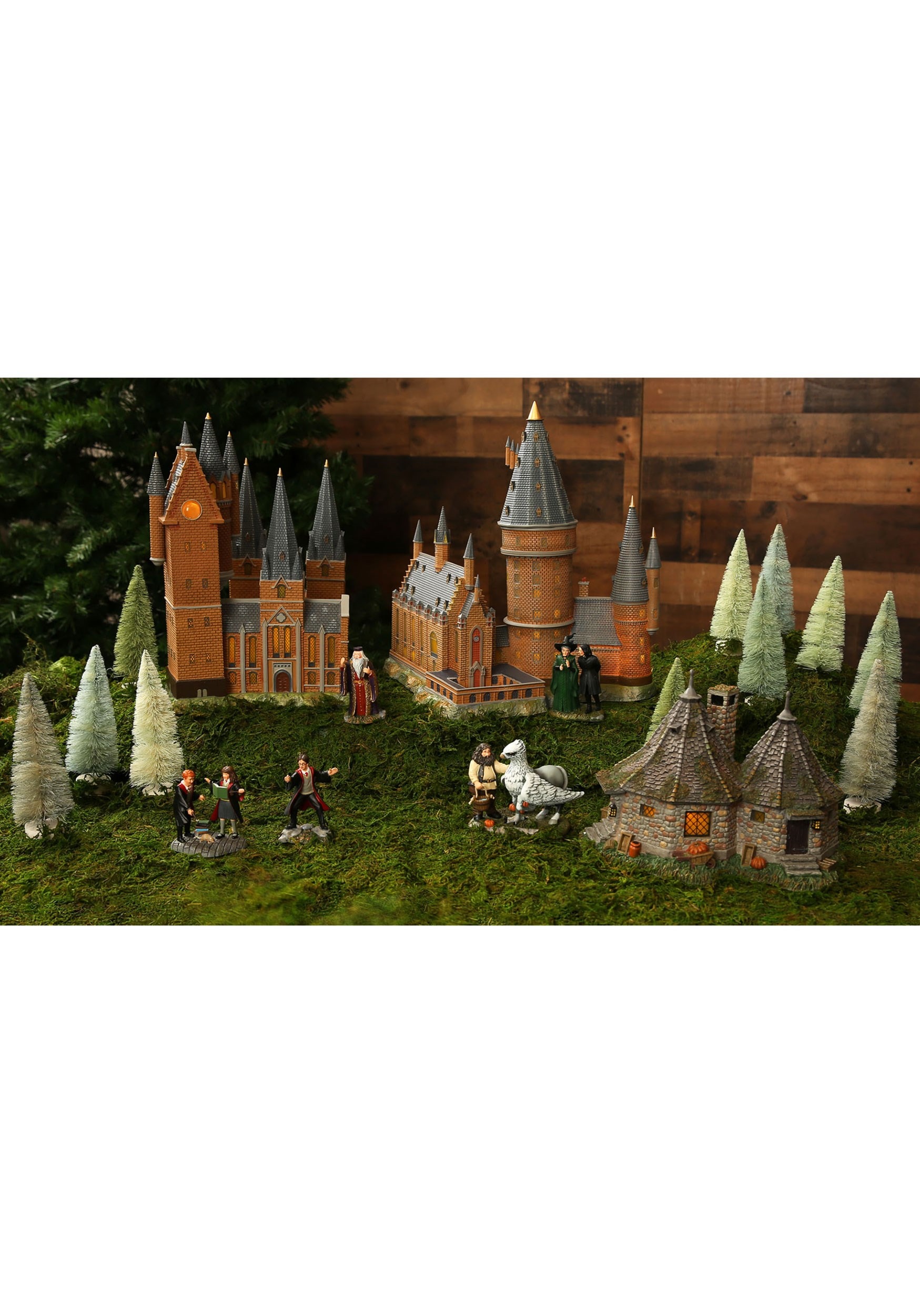 Harry Potter Village: Great Hall & Tower Lighted Building by Department 56