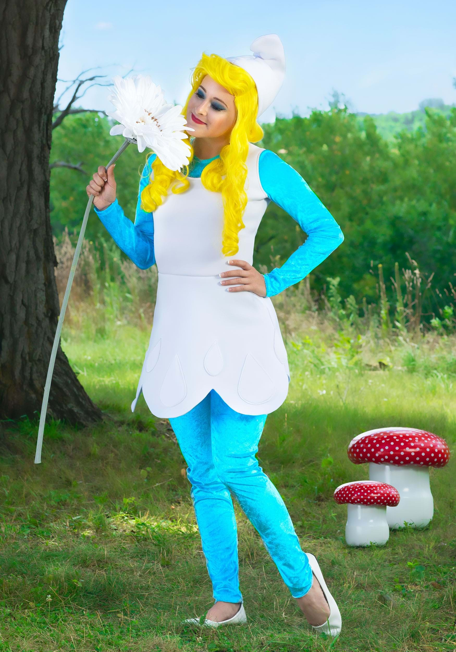 DIY Halloween Costume Makeup How-To: Smurfette