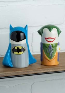 Batman vs Joker Salt & Pepper Shakers Upd