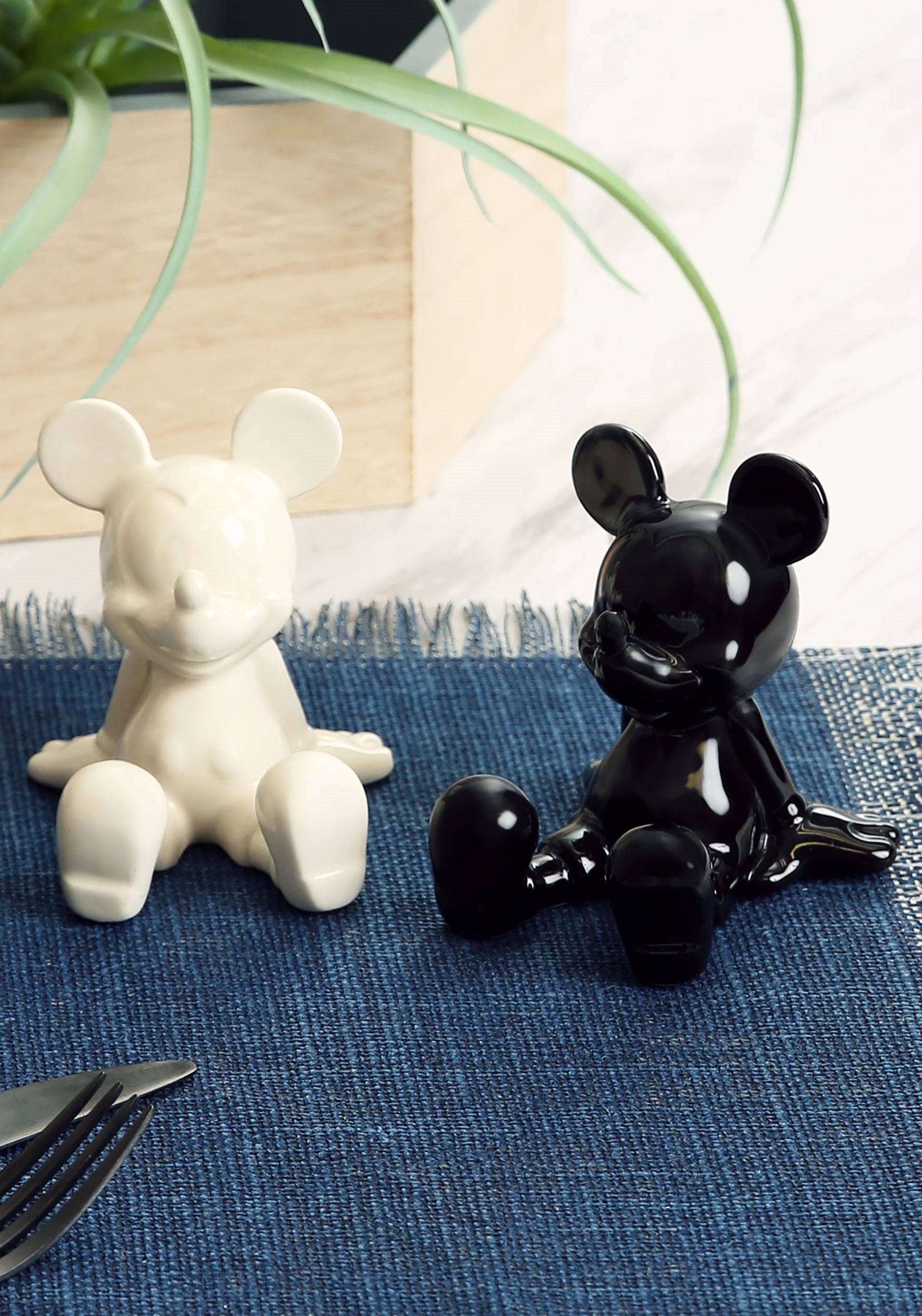 Black and White Mickey S&P Shakers