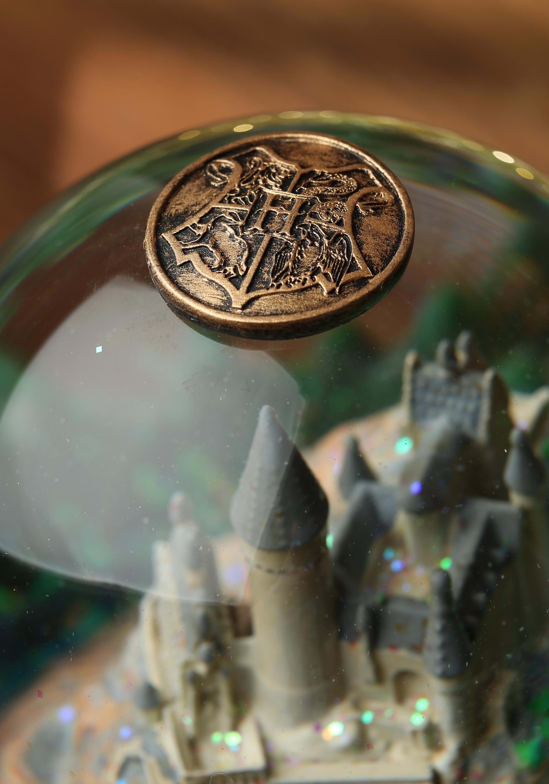 Hogwarts Castle - Snow Globe