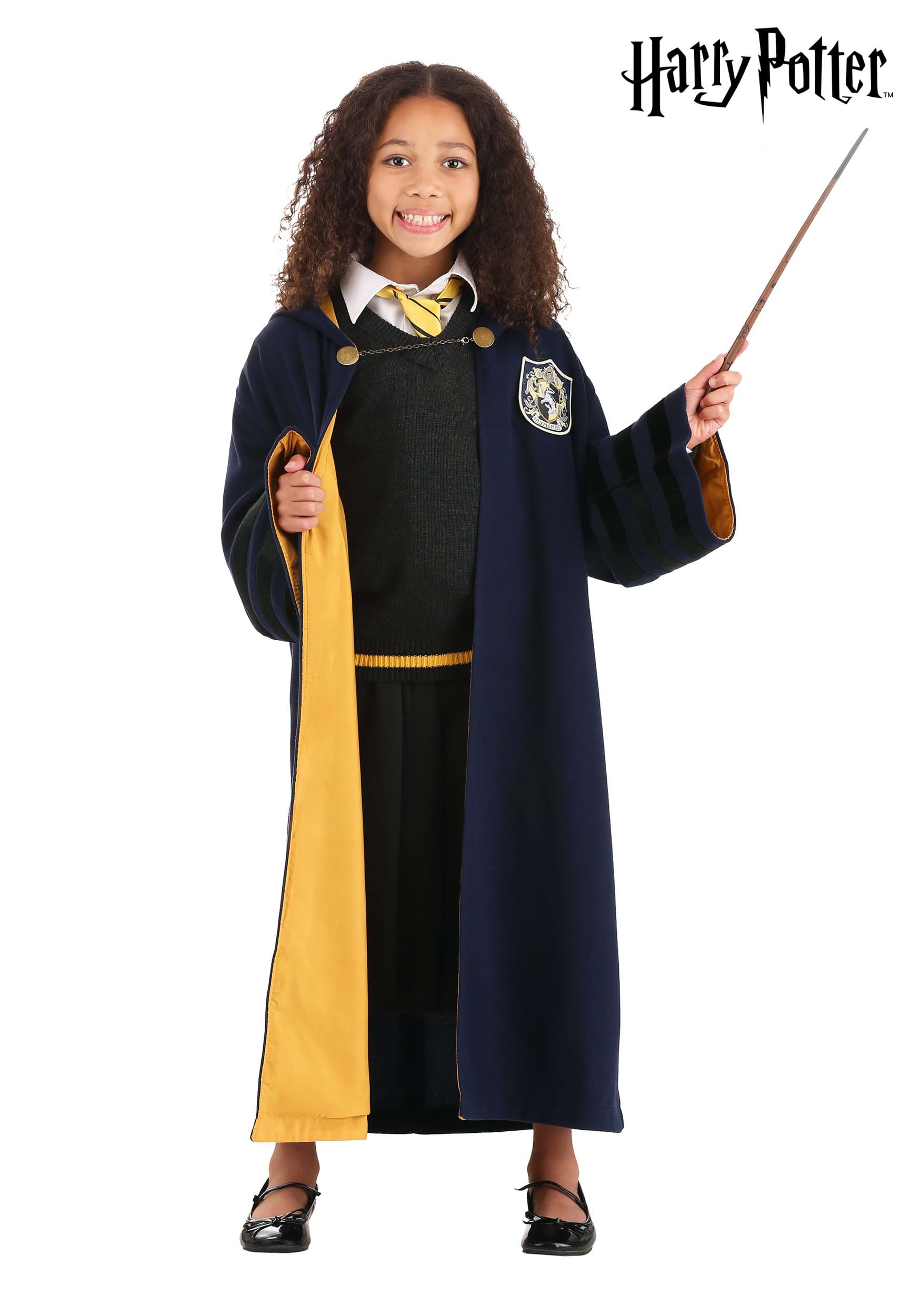  Harry Potter Gryffindor Robe, Official Wizarding World Costume  Robes, Classic Kids Size Dress Up Accessory, Child Size Small (4-6) :  Clothing, Shoes & Jewelry