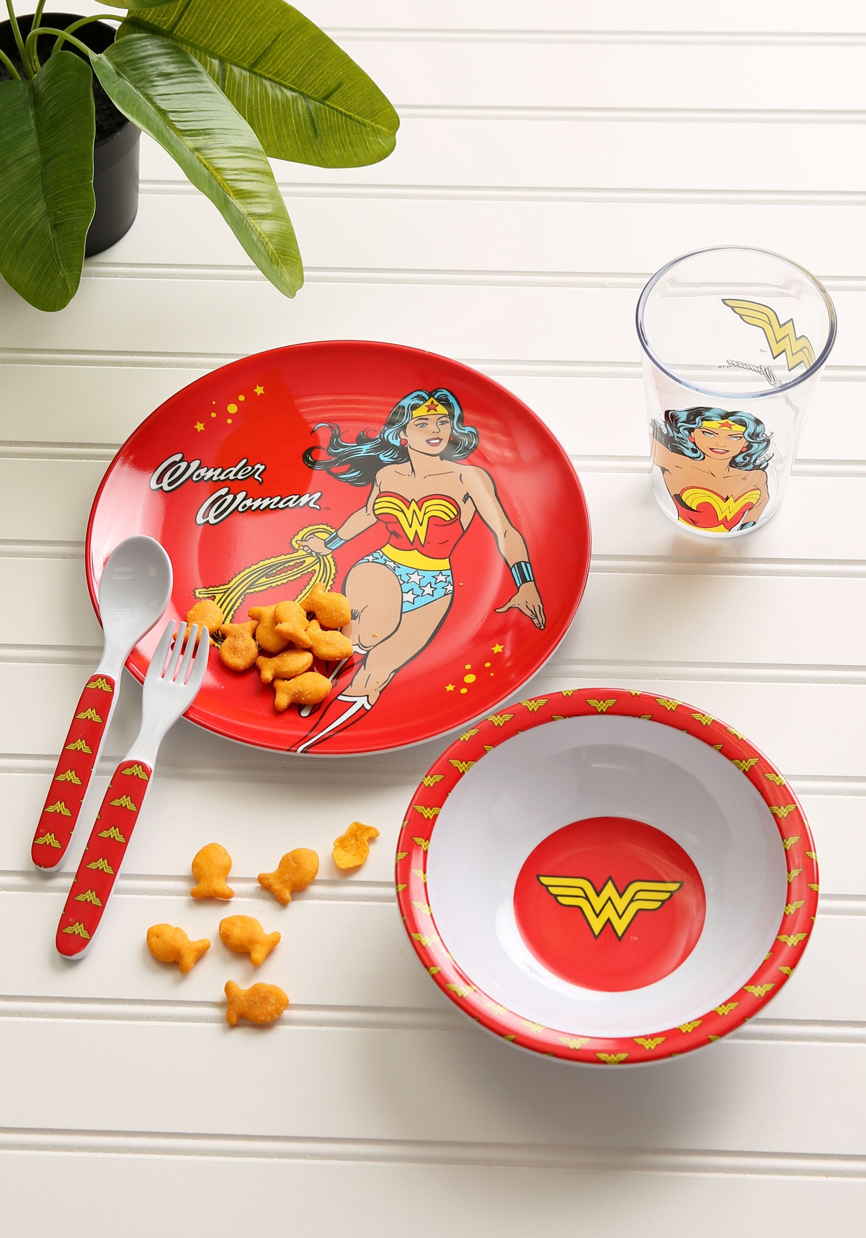Wonder Woman DC Comics Mealtime Set Wonder Woman DC Comics Mealtime Set