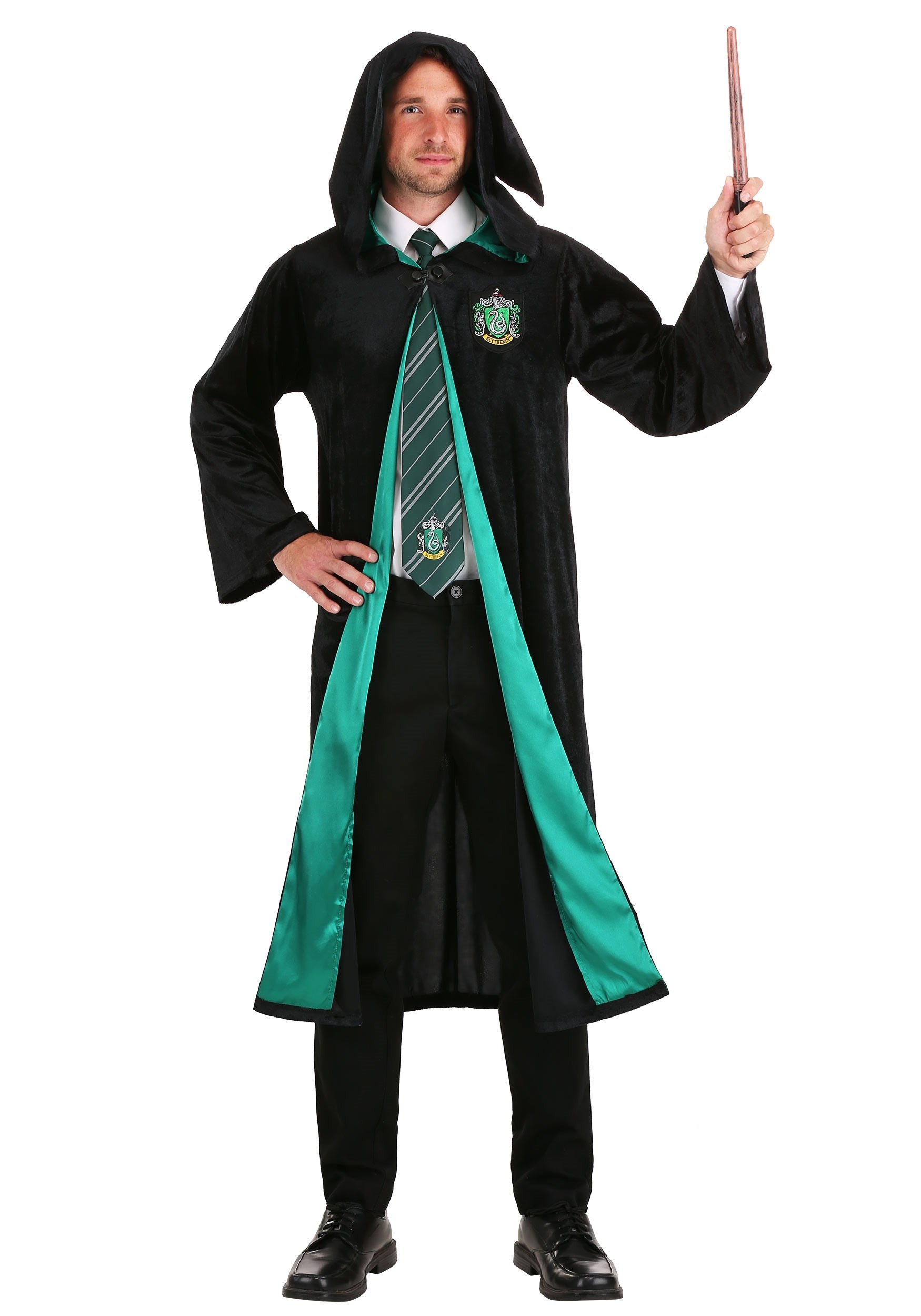 Harry Potter Slytherin Halloween Costume and Makeup Look