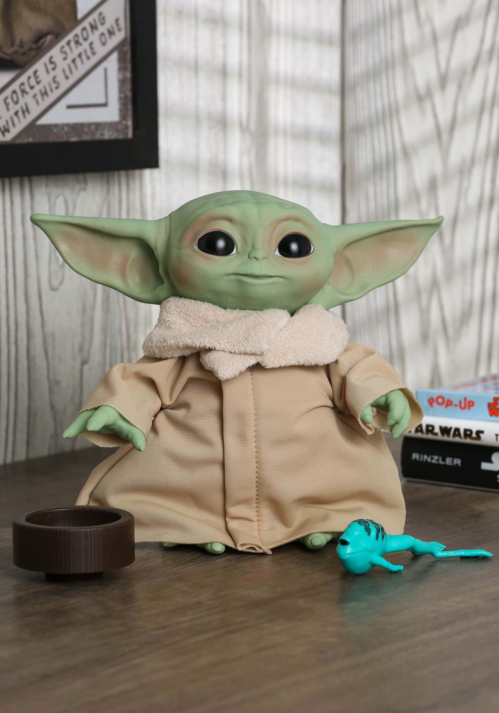Star Wars Mandalorian The Child 7.5" Baby Yoda Electronic Talking Plush Figure 