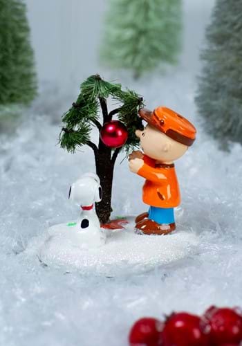 Department 56 Peanuts The Perfect Tree Figure