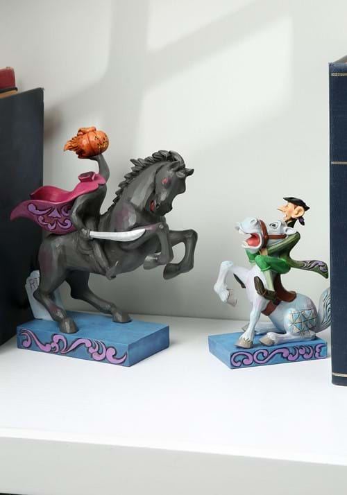 Headless Horseman & Ichabod Statue-0