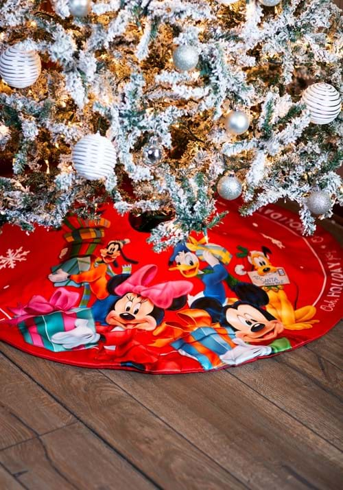 Mickey and Friends Treeskirt Update