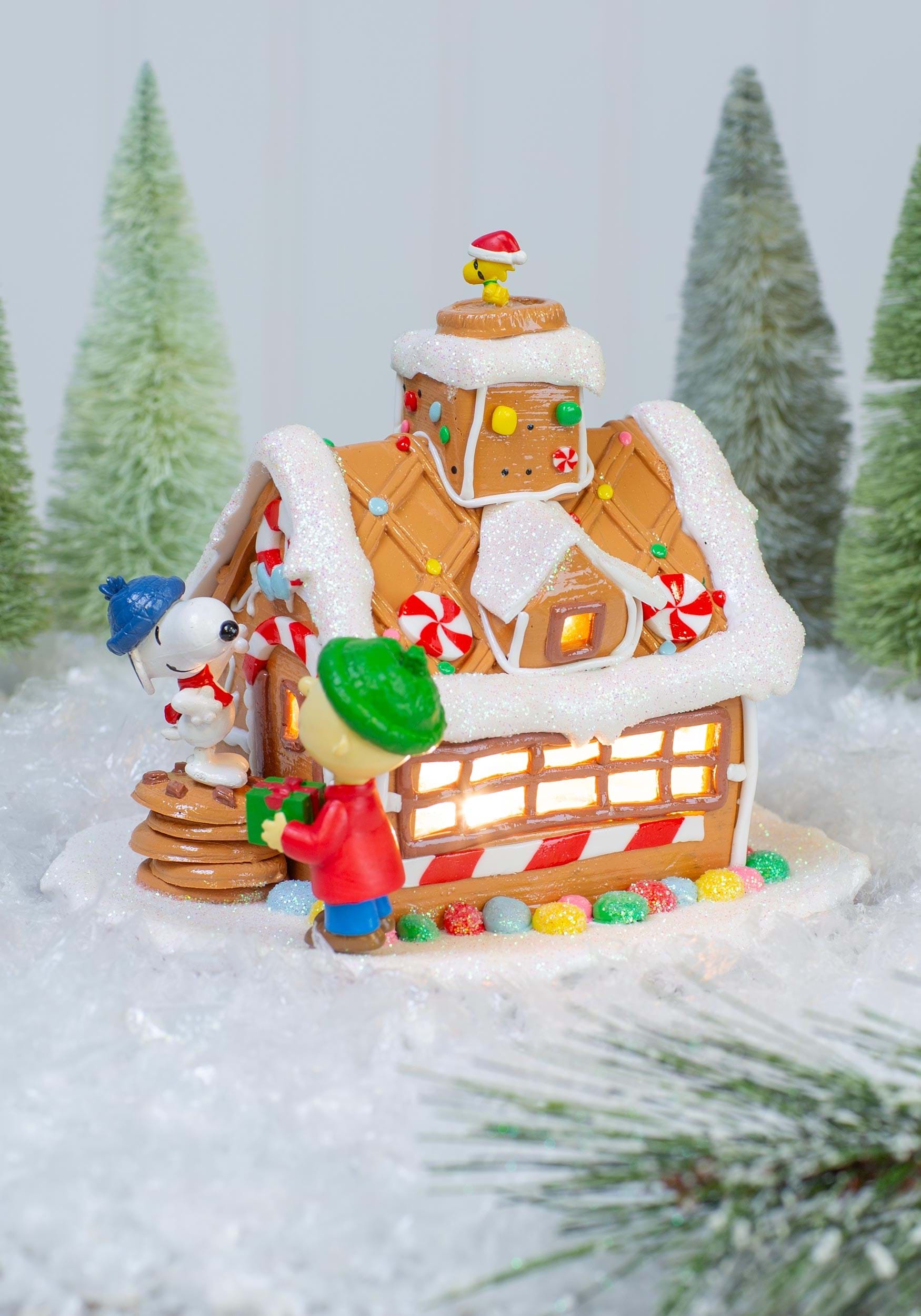 Peanuts Gingerbread House Tablepiece Decoration