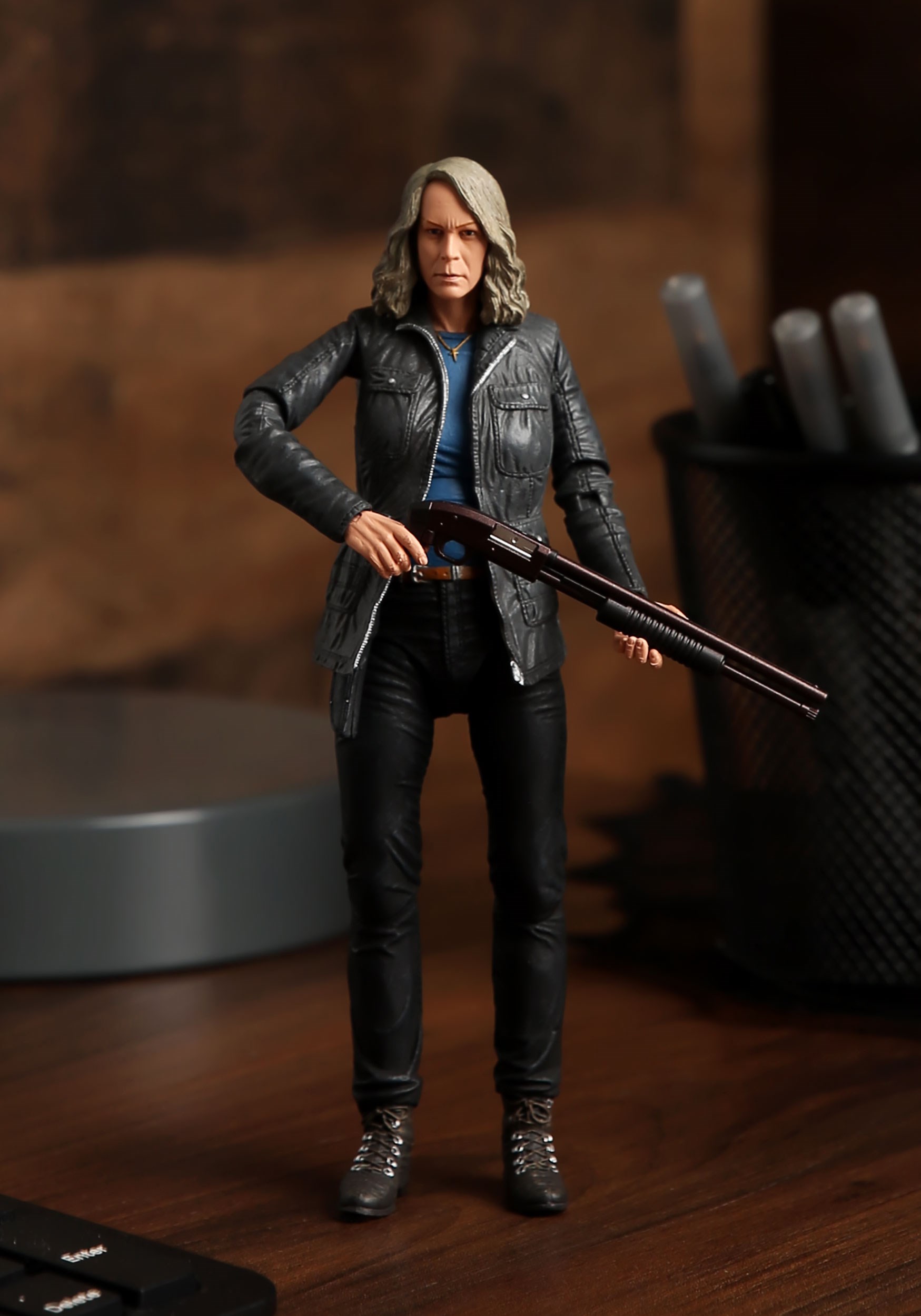 Halloween 2018  7" Scale Laurie Strode Action Figure