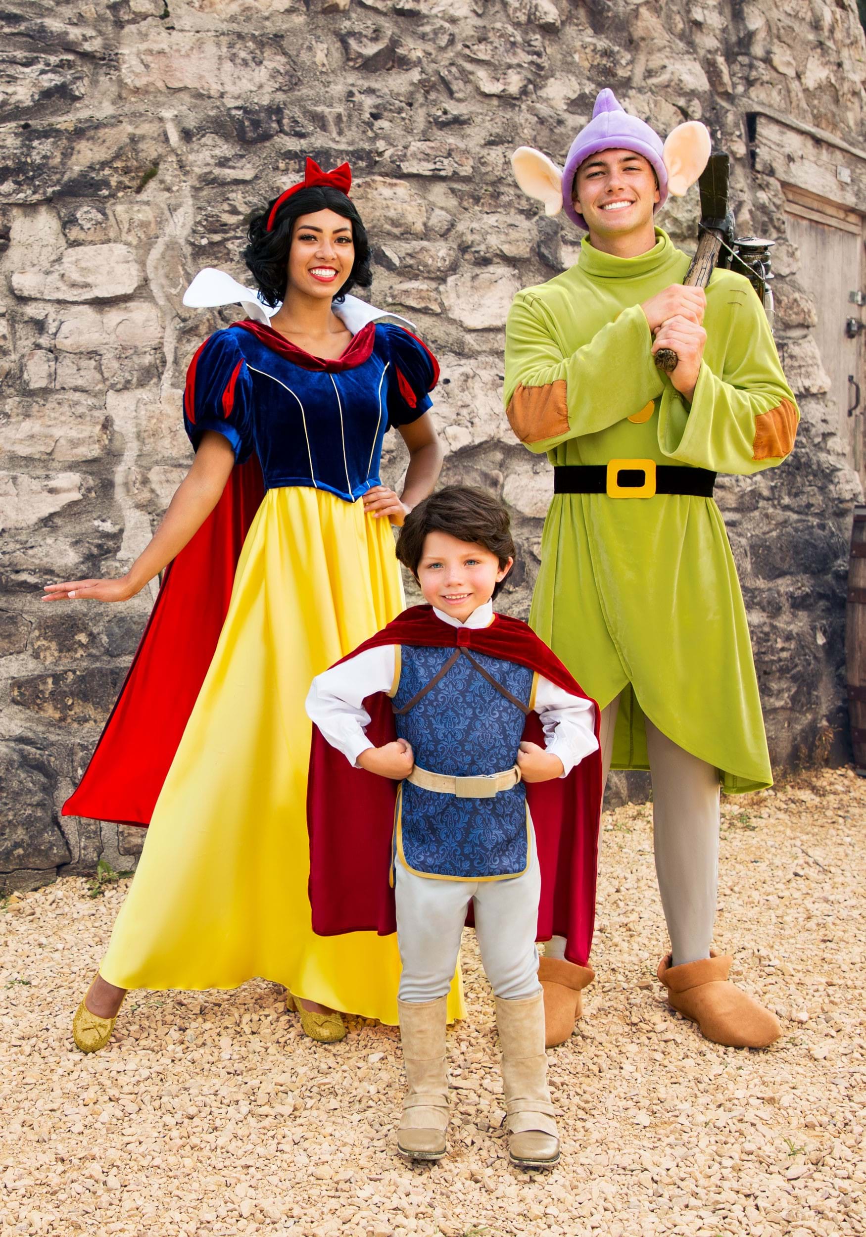 Snow White  Cosplay costumes for men, Cosplay outfits, Disney cosplay