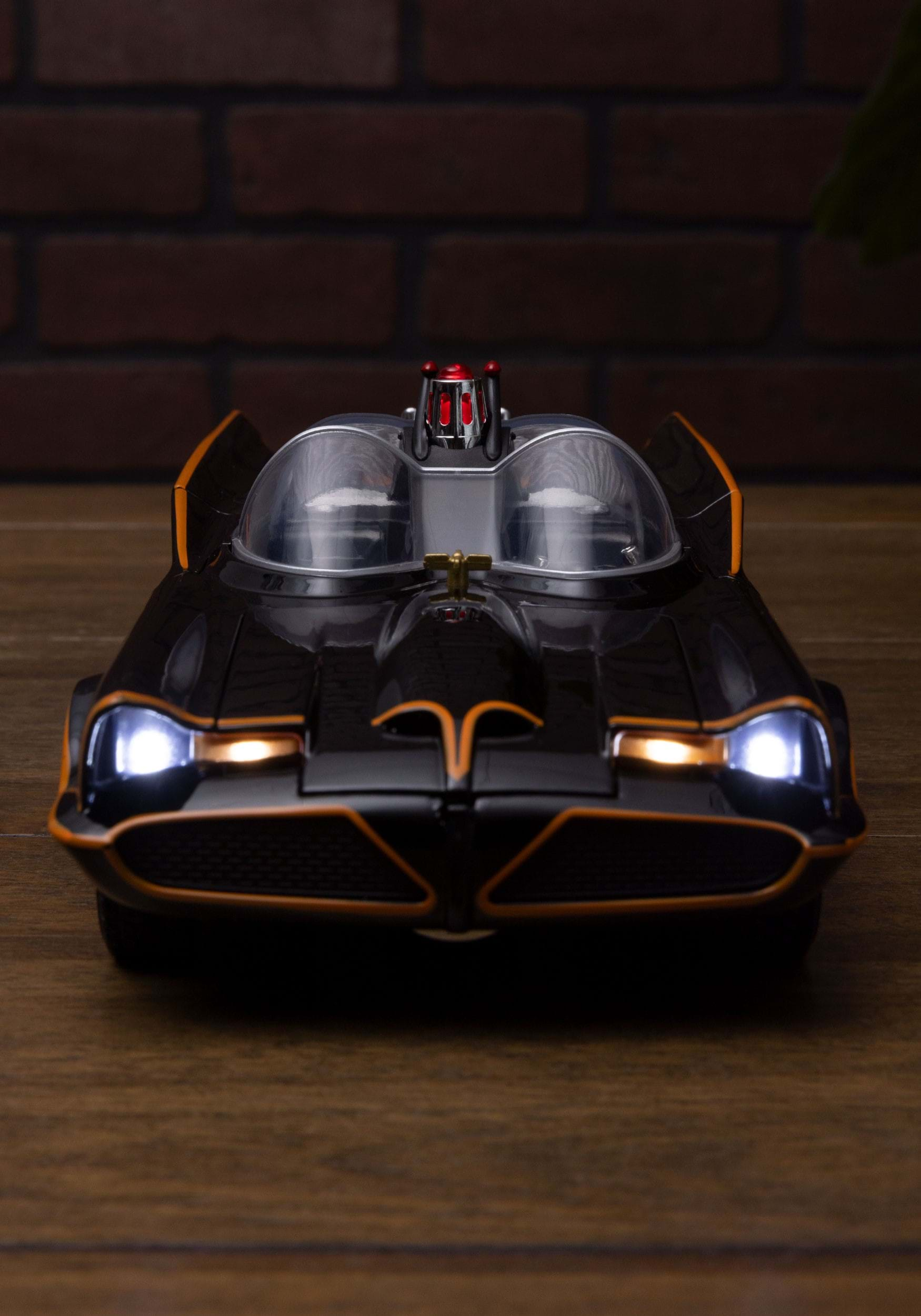 Batmobile 1966 w/ Bat man and Robin