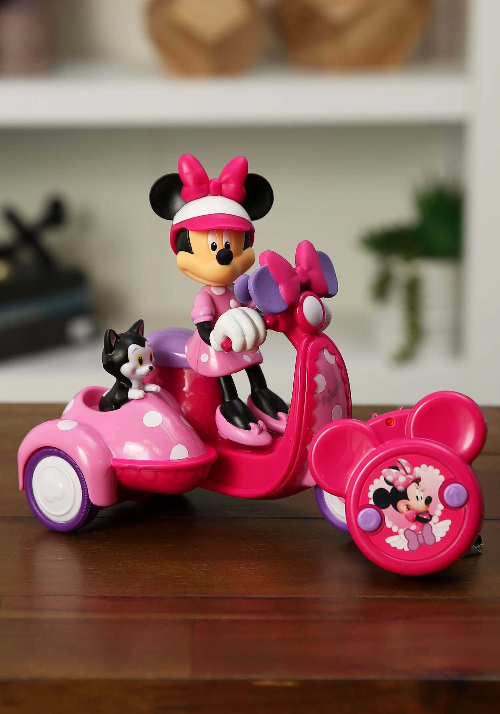 minnie mouse ride on car with remote control