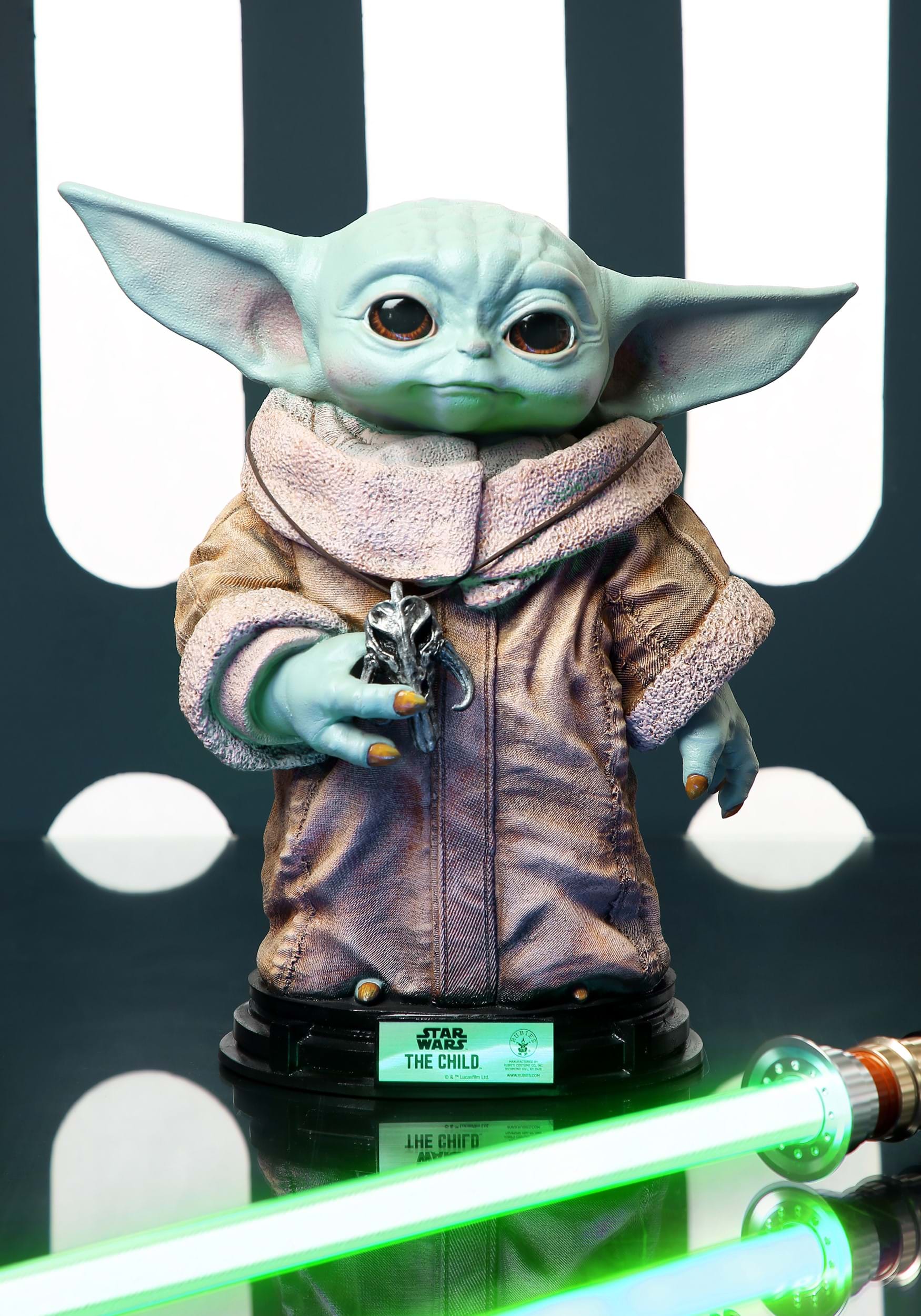Lucasfilm Ltd The Mandalorian Baby Yoda Long Sleeve Rash Guard 
