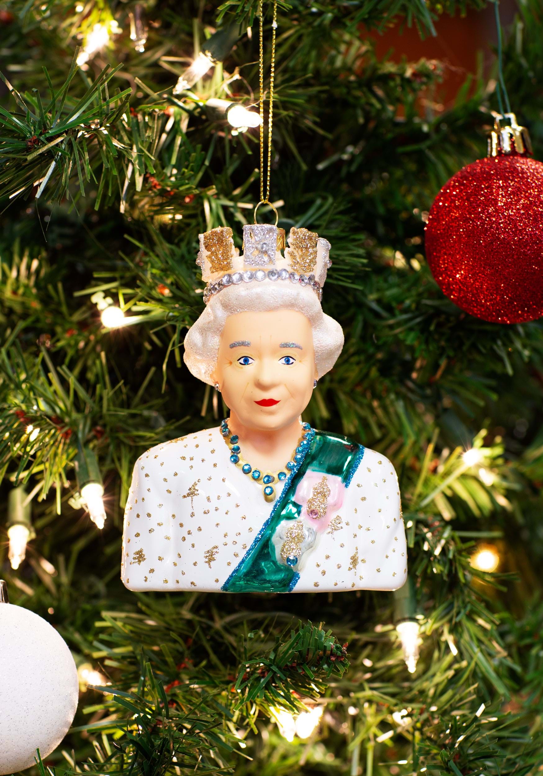 Christmas Ornament: Queen Elizabeth