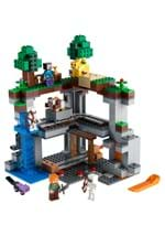 LEGO Minecraft The First Adventure Alt 1