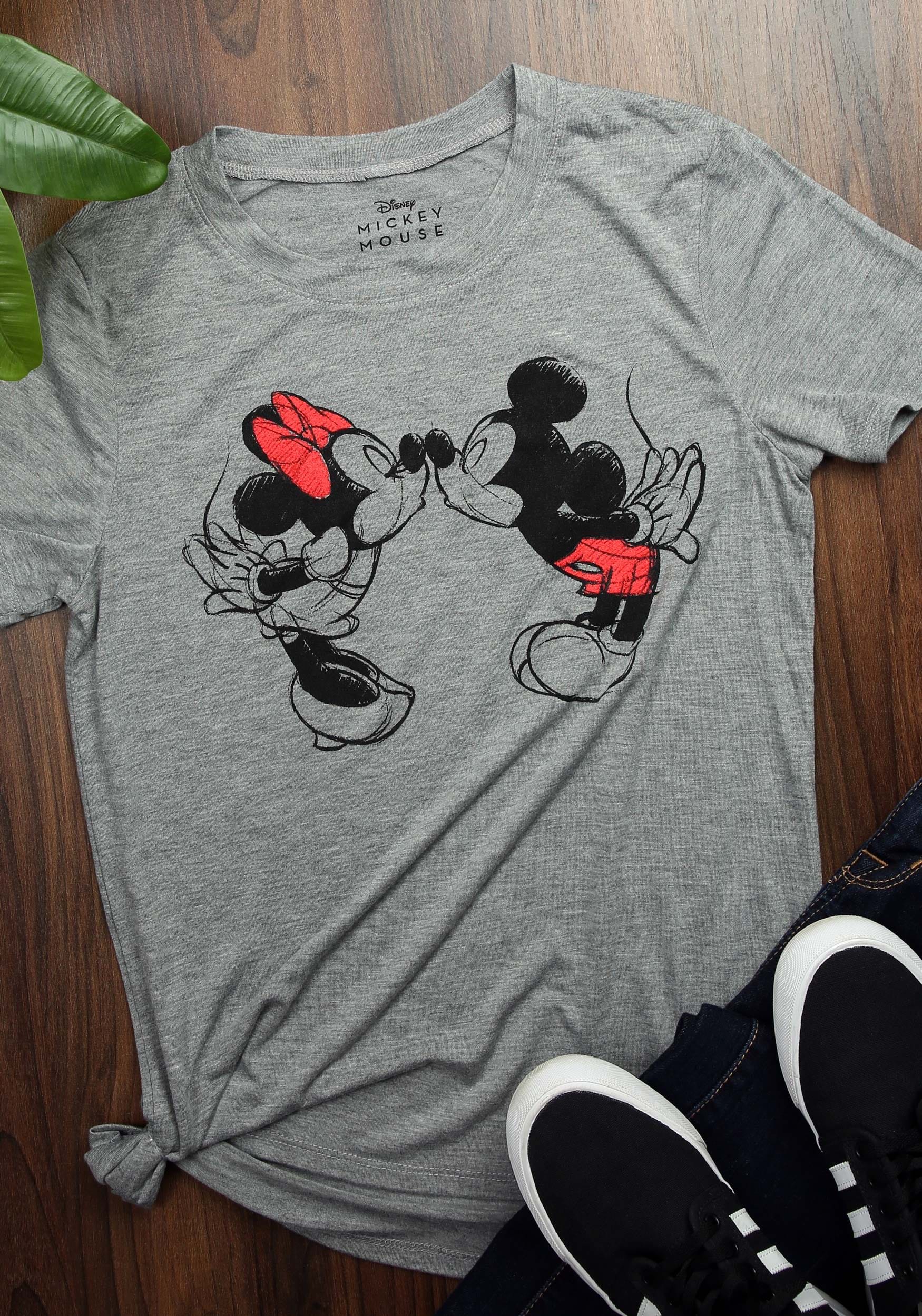 Disney Femme Mickey and Minnie Mouse Kiss T-Shirt
