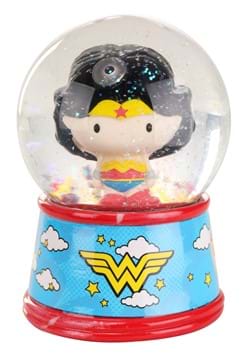 Wonder Woman Chibi 6inch Light Up Snow Globe