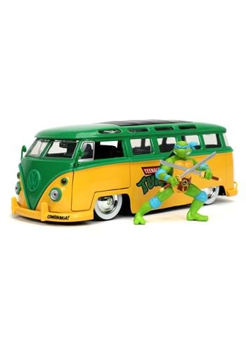 1 24 Scale TMNT Hollywood Rides 1962 Volkswagen Bus w Leo