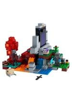 LEGO 21172 Minecraft The Ruined Portal Alt 4