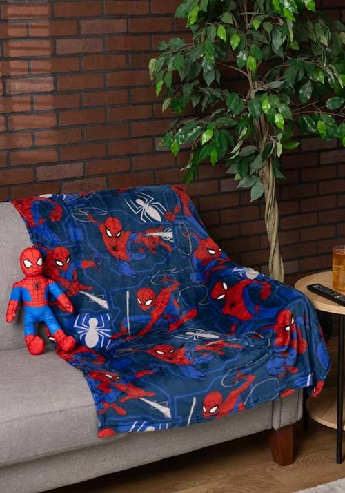 Spider Man Fearless Spider Throw with Hugger UPD