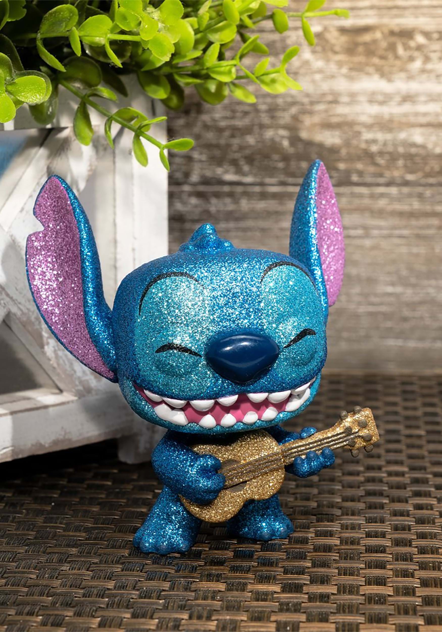 Funko POP! Disney: Lilo & Stitch- Stitch w/Ukulele