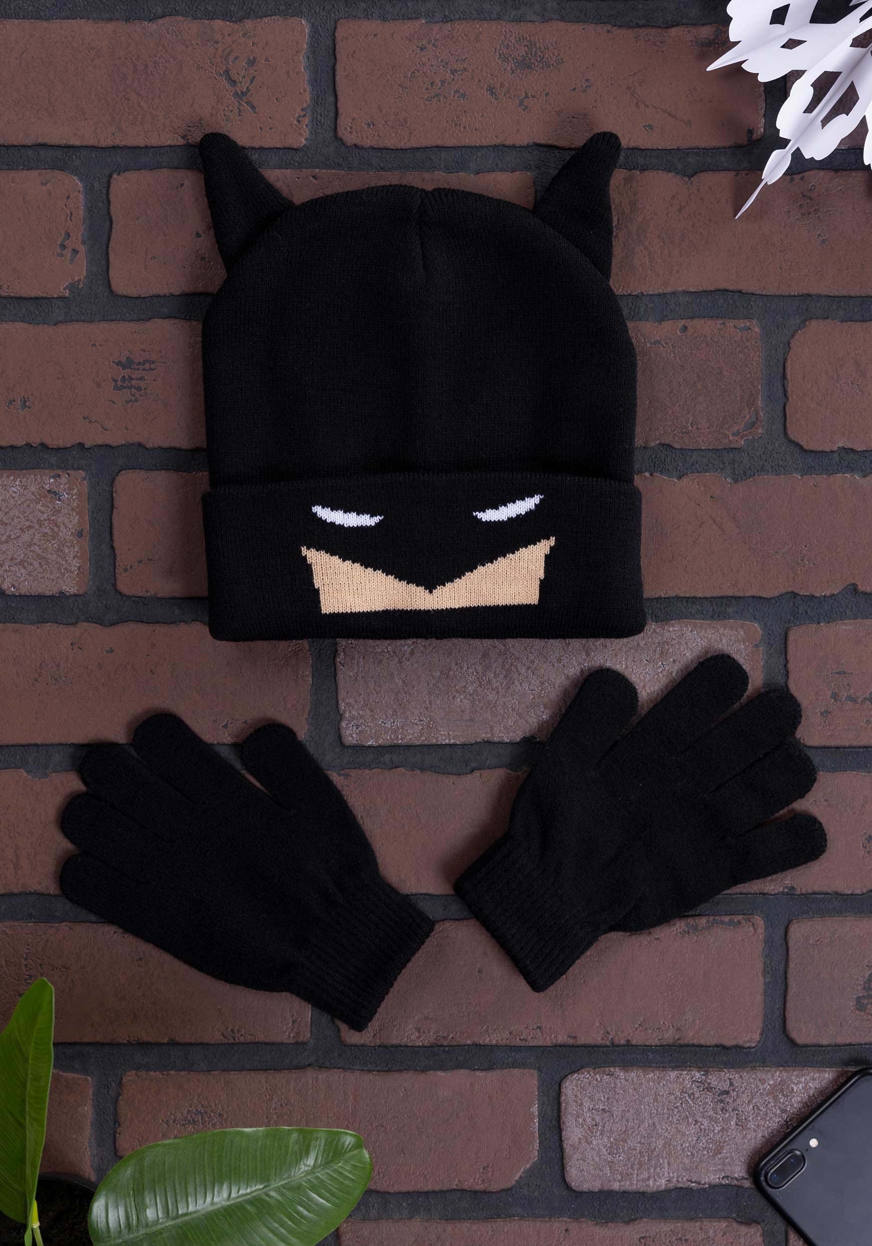 Batman Boys Cuff Hat and Gloves Set