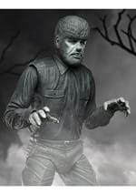 Universal Monsters– Ultimate Wolf Man 7" Action Figure Alt 1