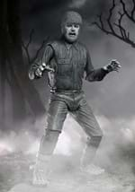 Universal Monsters– Ultimate Wolf Man 7" Action Figure Alt 1