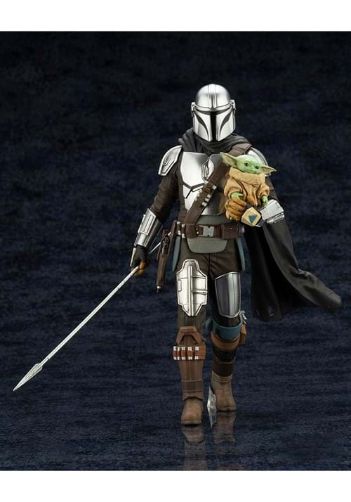 Mandalorian and Grogu ArtFX with Beskar Staff Statue