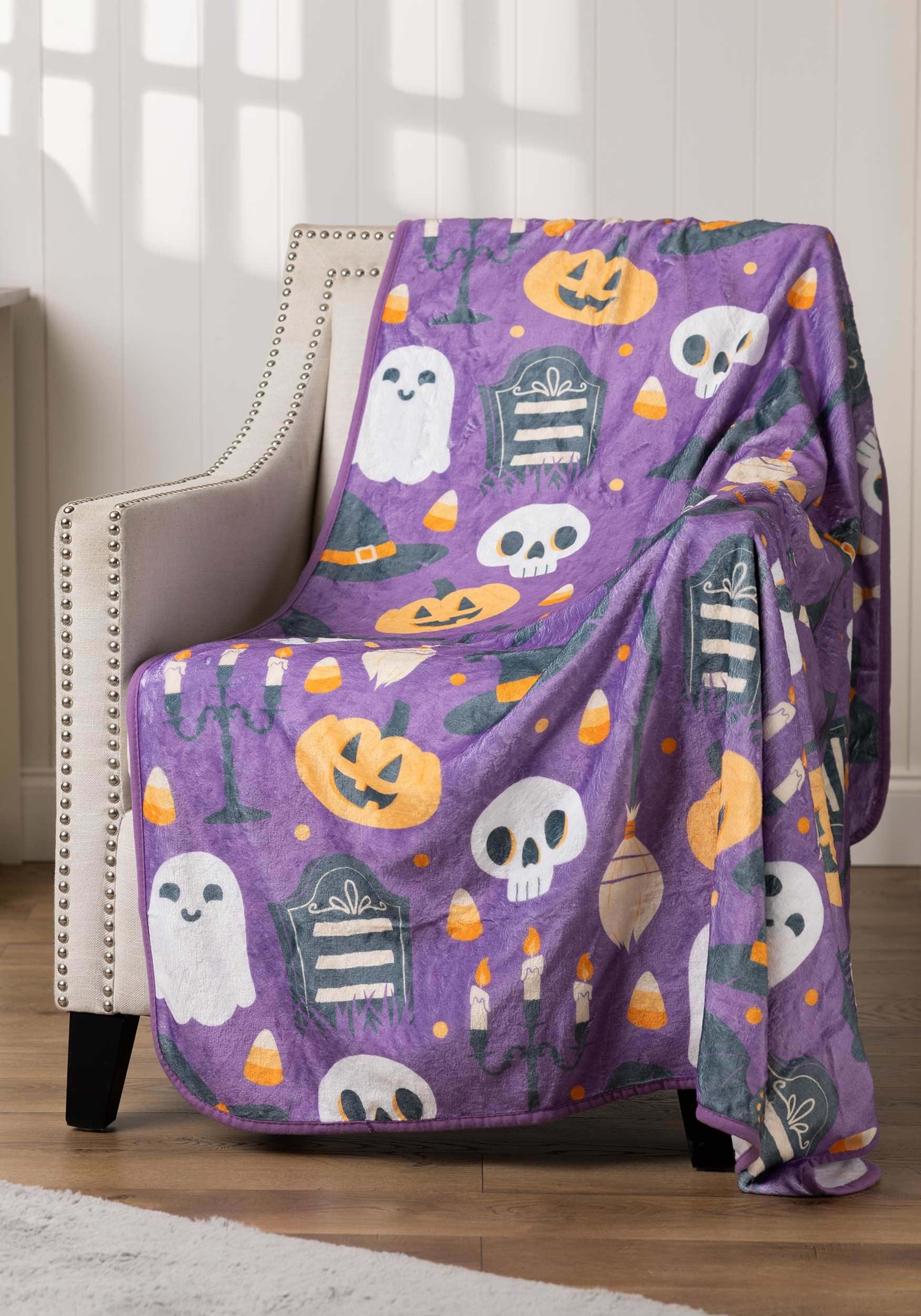 Halloween Mischief Comfy Throw