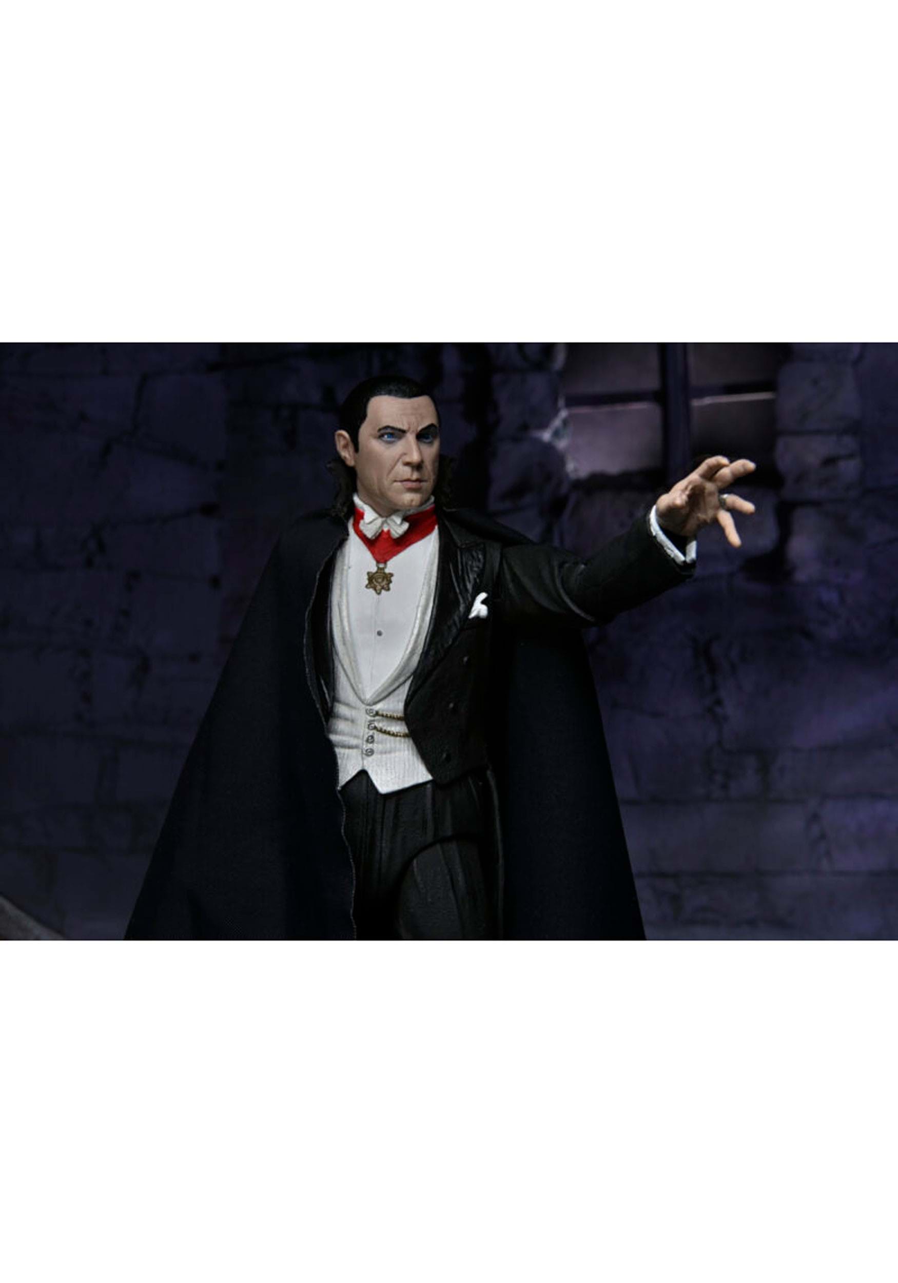 Universals Monsters Ultimate Dracula 7" Scale Action Figure | Universals Monsters Collectibles