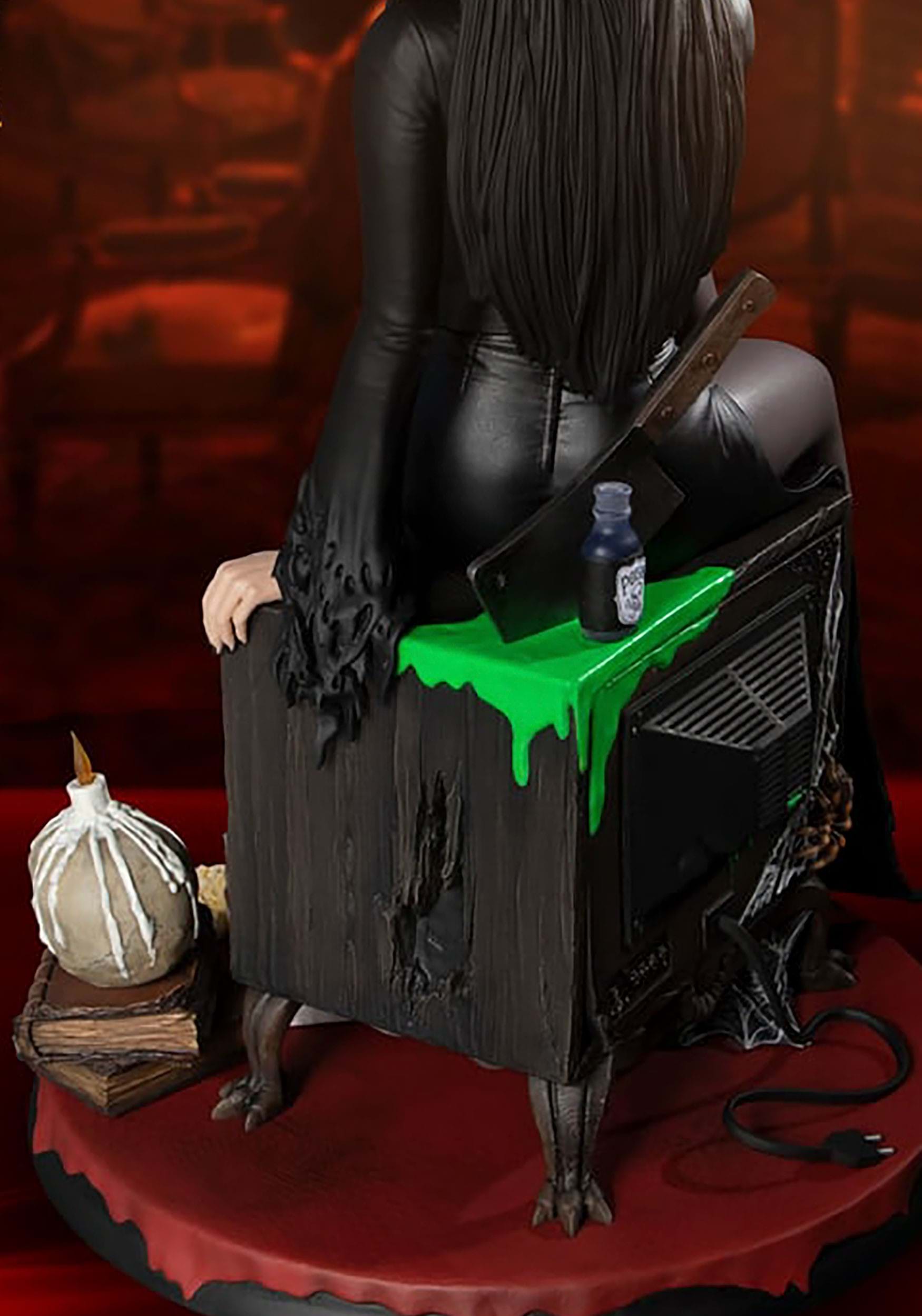Elvira: Mistress Of The Dark Static-6 Elvira Scale Statue