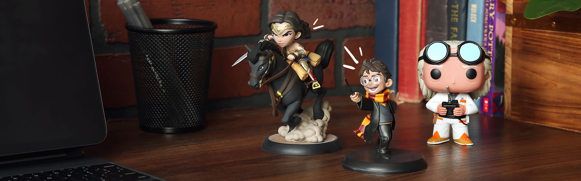 Collectible Figures & Toys
